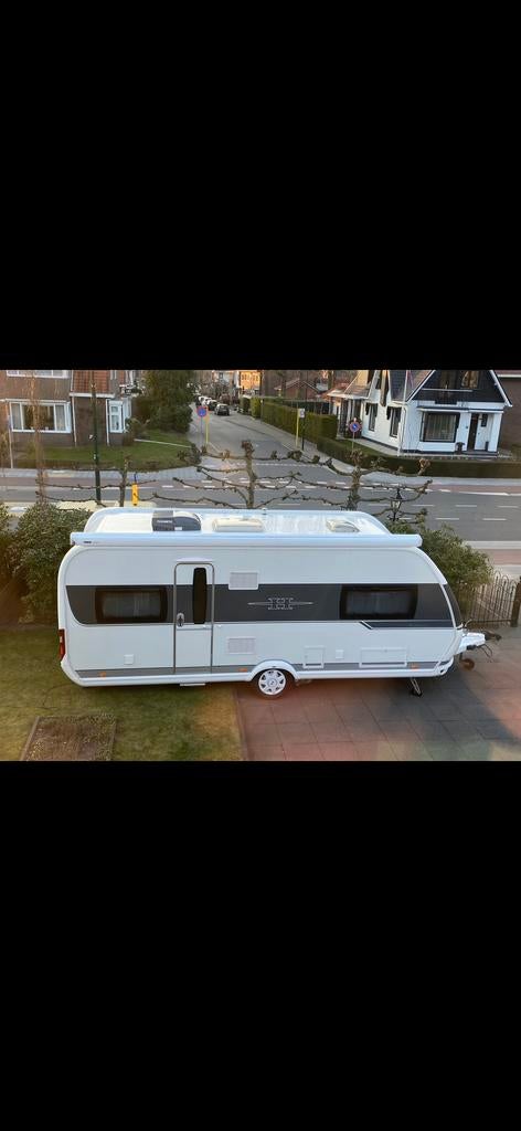 Hobby 560 UL Prestige - Compleet en Zorgeloos Genieten!, Caravans en Kamperen, Caravans, Standaardzit, Hobby, Particulier, 6 tot 7 meter
