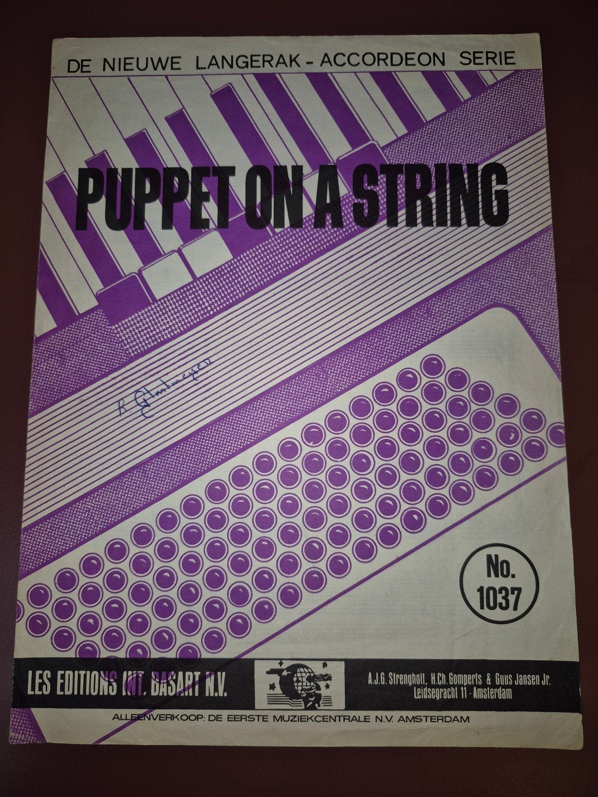 Puppet on a String - Accordeon Serie No. 1037, Gebruikt, Ophalen of Verzenden, Thema, Populair