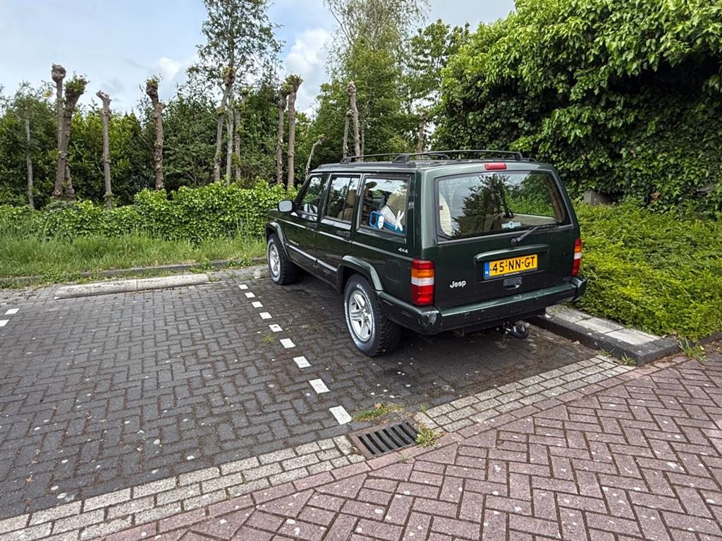 Jeep Cherokee 4.0 I 5DRS AUT 1997 Groen, Ophalen
