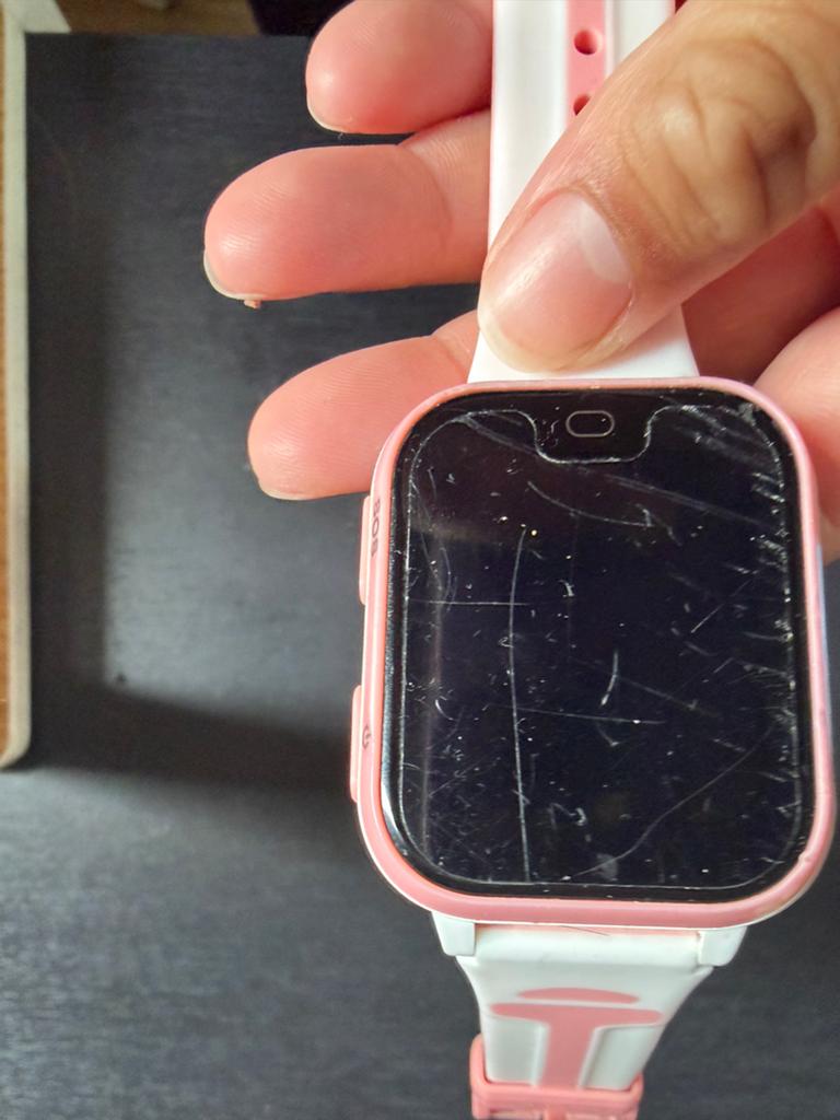Roze smartwatch voor kinderen - Gebruikt, Sieraden, Tassen en Uiterlijk, Smartwatches, Gebruikt, Ophalen of Verzenden, Stappen