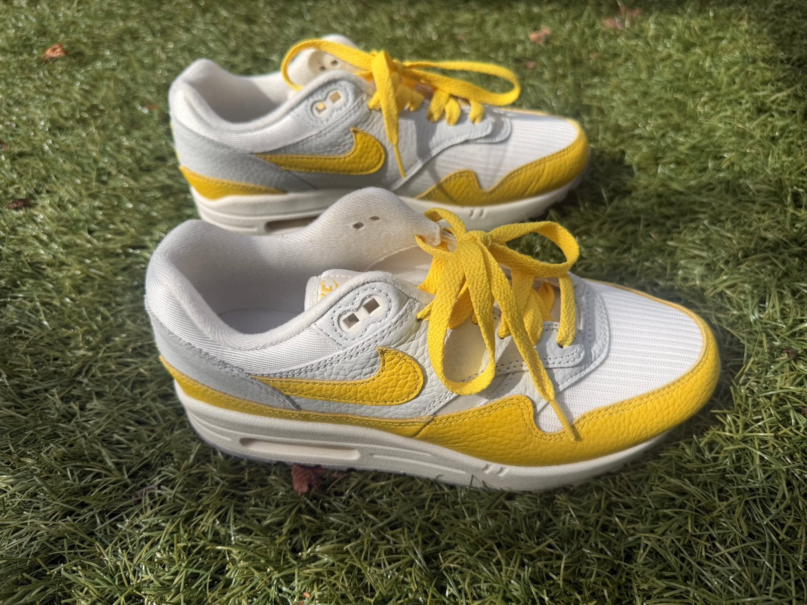 Nike air max 1 tour yellow maat 38,5, Kleding | Heren, Ophalen of Verzenden, Zo goed als nieuw, Overige kleuren, Sneakers of Gympen