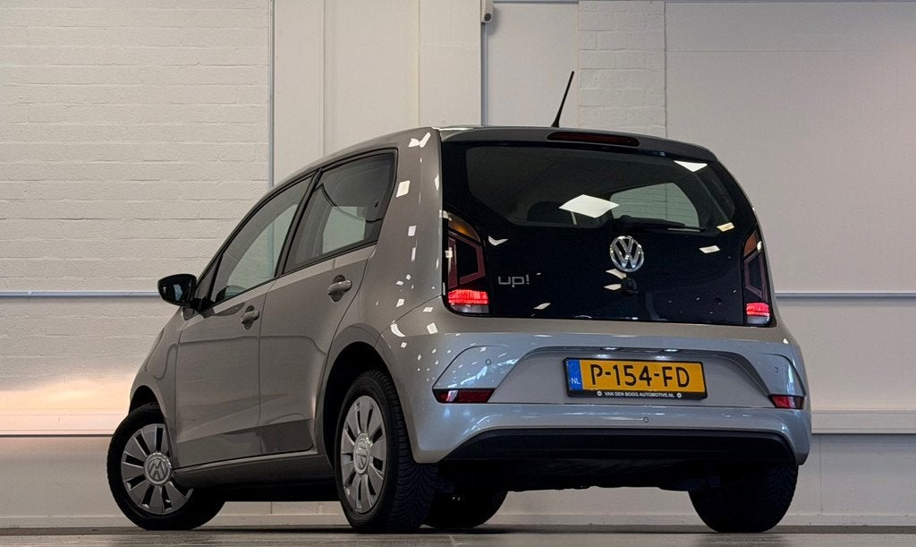 Volkswagen Up! 1.0i BMT take up! Parkeerhulp Airco Bluetooth, Voorwielaandrijving, Stof, Gebruikt, Handgeschakeld
