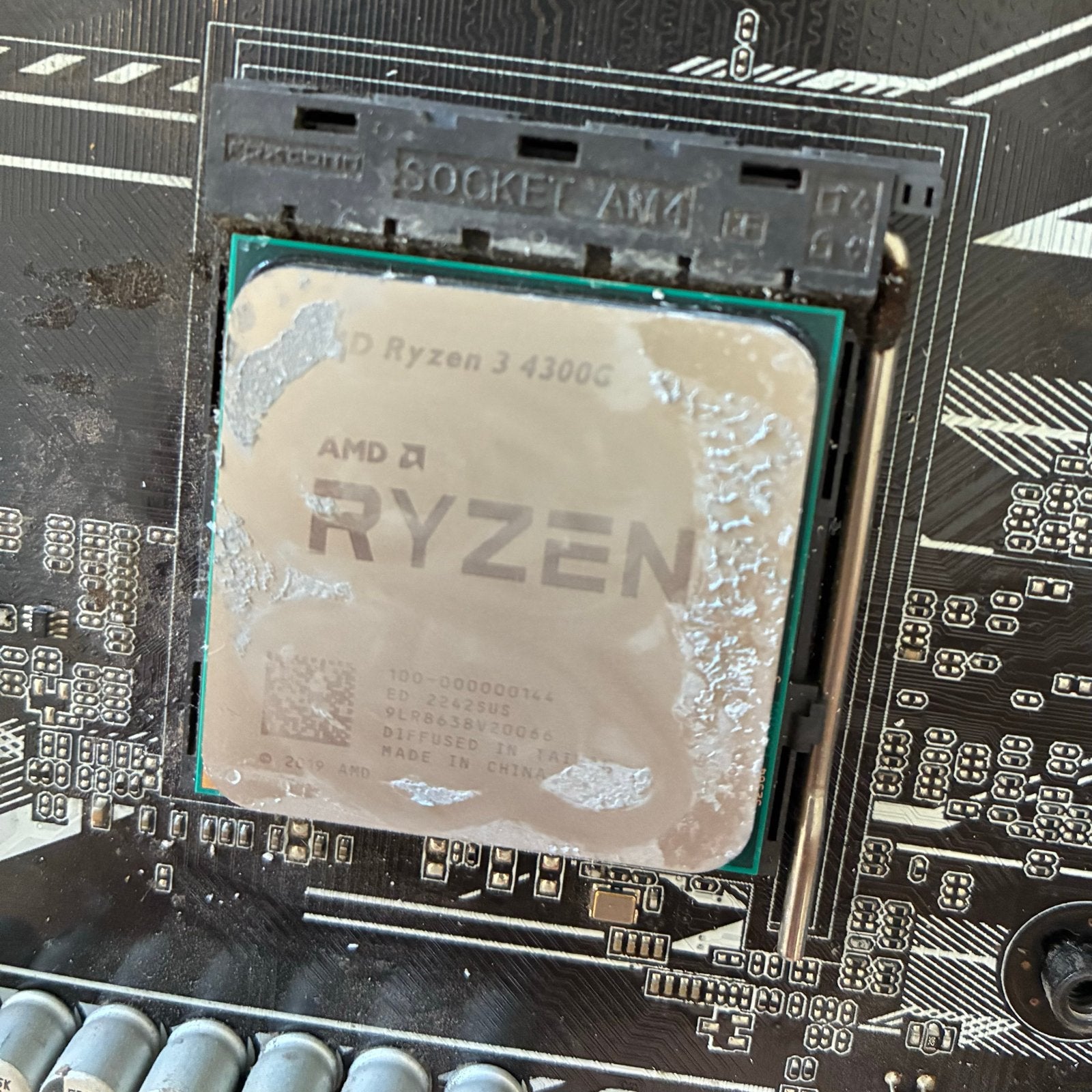 AMD Ryzen 4300G + 16GB Corsair Vengeance + Asus A320M: Kit, Computers en Software, Ophalen, Gebruikt, AMD, DDR4