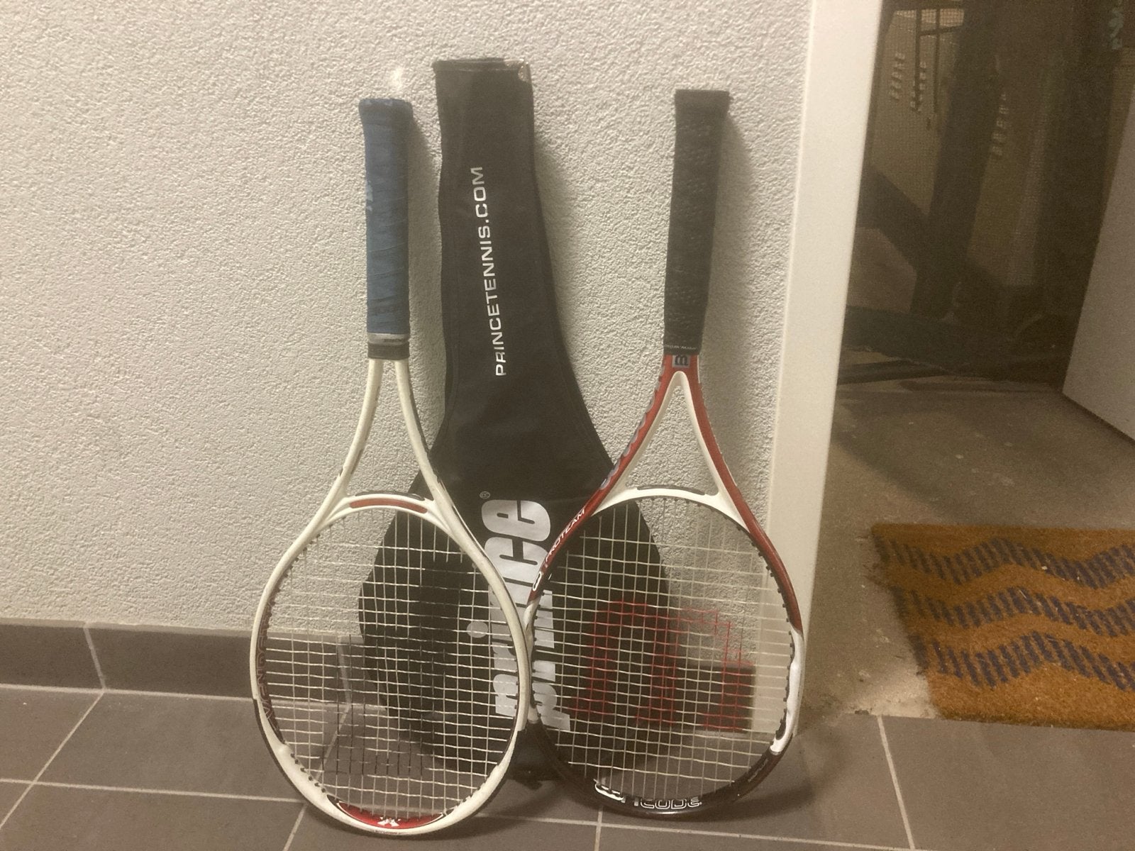 Twee tennisrackets met hoes - Gebruikt, Ophalen of Verzenden, Gebruikt, Racket, Wilson