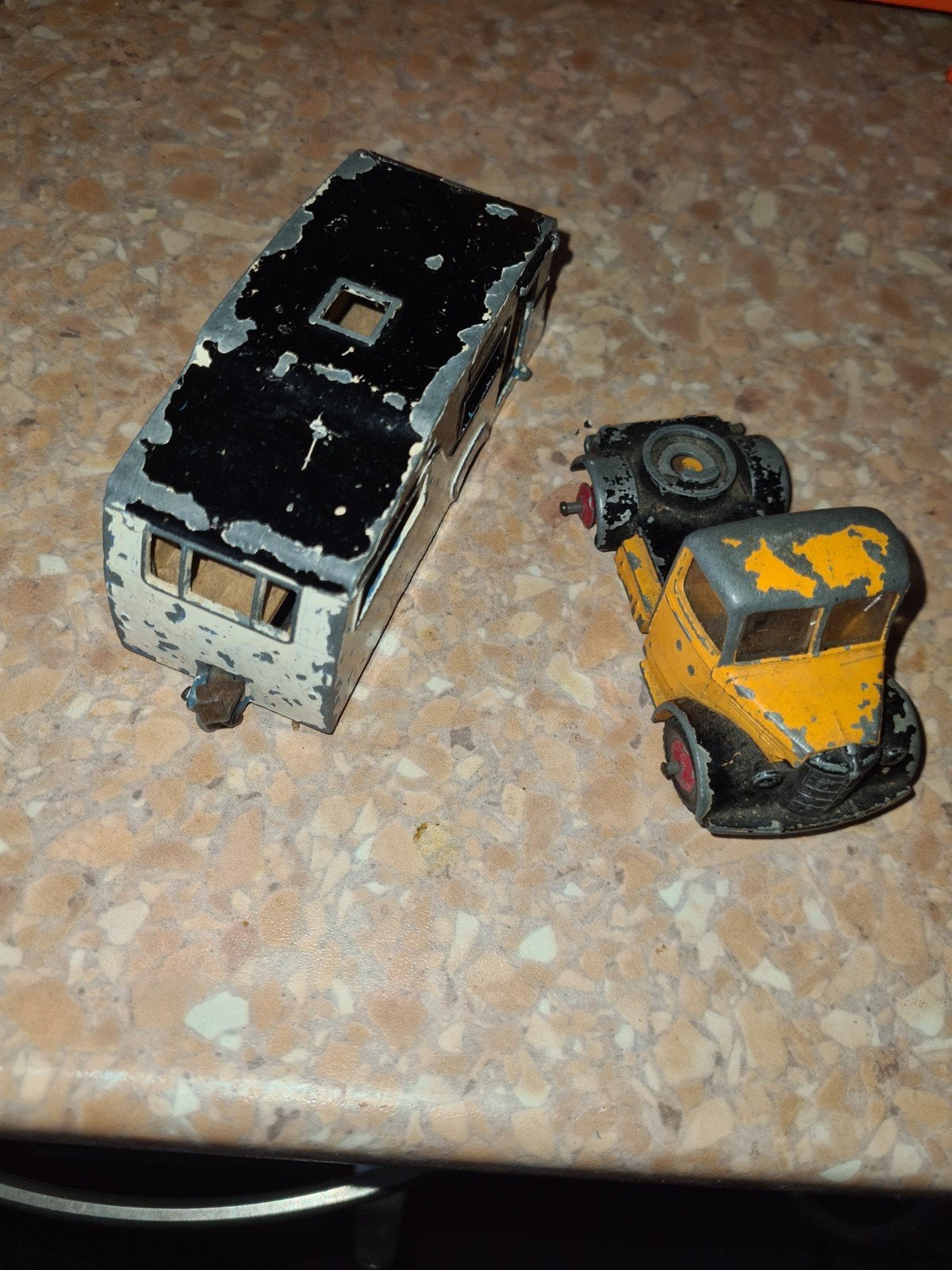 Vintage Dinky Toys Caravan en Trekker - Gebruikt, Ophalen of Verzenden, Gebruikt
