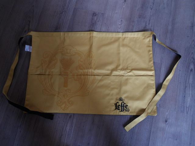 Leffe bier sloof (nr.1) 67.5x44.5 cm.,, Ophalen of Verzenden, Nieuw, Kleding, Leffe