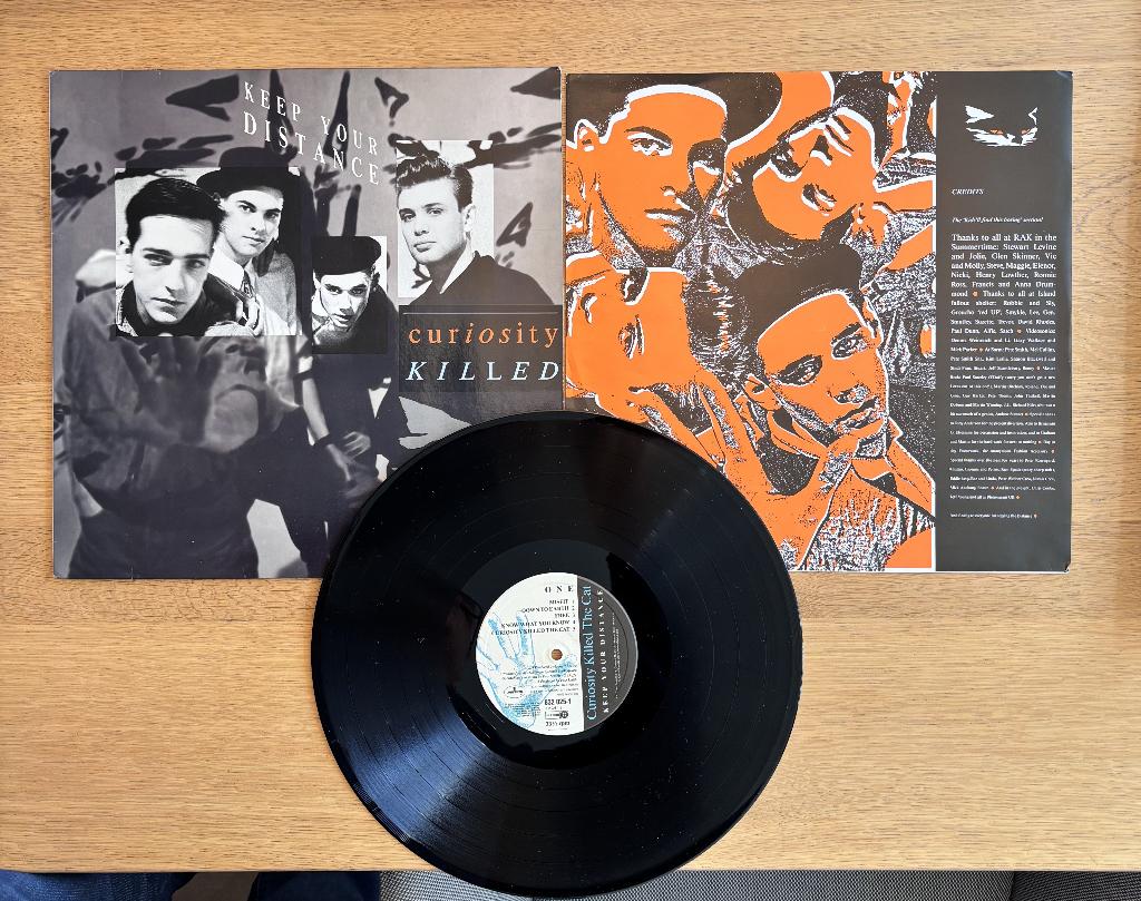 Curiosity Killed The Cat – Keep Your Distance: 832 025-1, Ophalen of Verzenden, Zo goed als nieuw, 12 inch