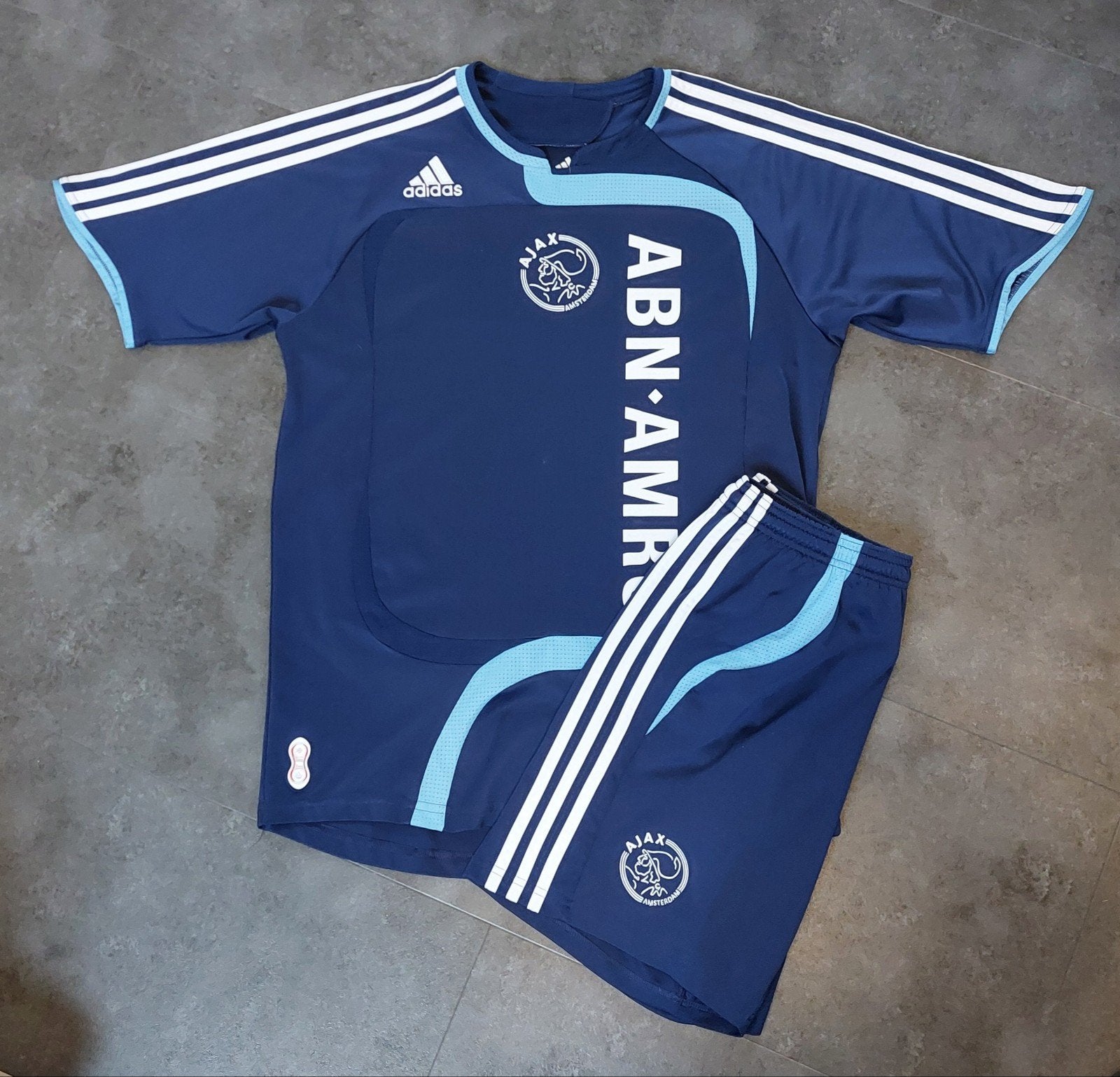 adidas AFC Ajax voetbalshirt en short / broek maat 176., Adidas, Gebruikt, Jongen of Meisje, Sport- of Zwemkleding