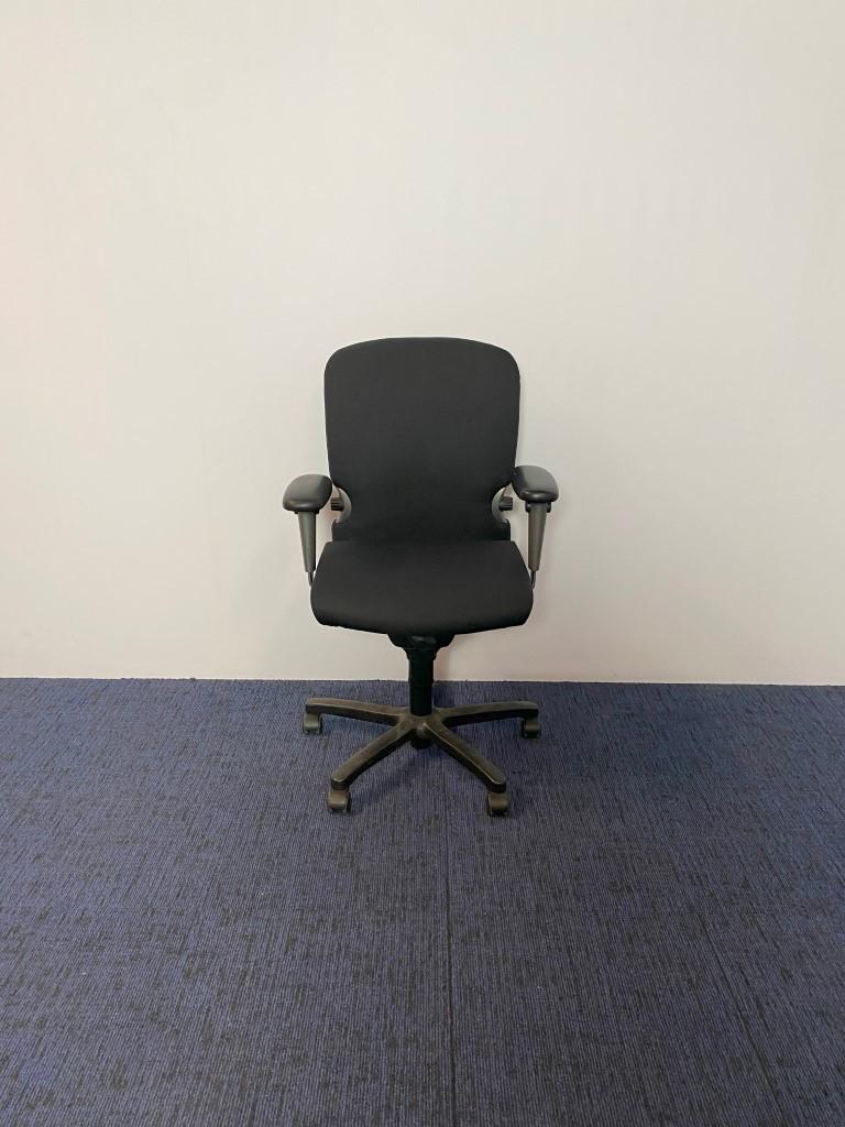 30 x Bureaustoel Comforto 77, nieuw zwart gestoffeerd, Ophalen, Gebruikt, Zwart, Bureaustoel