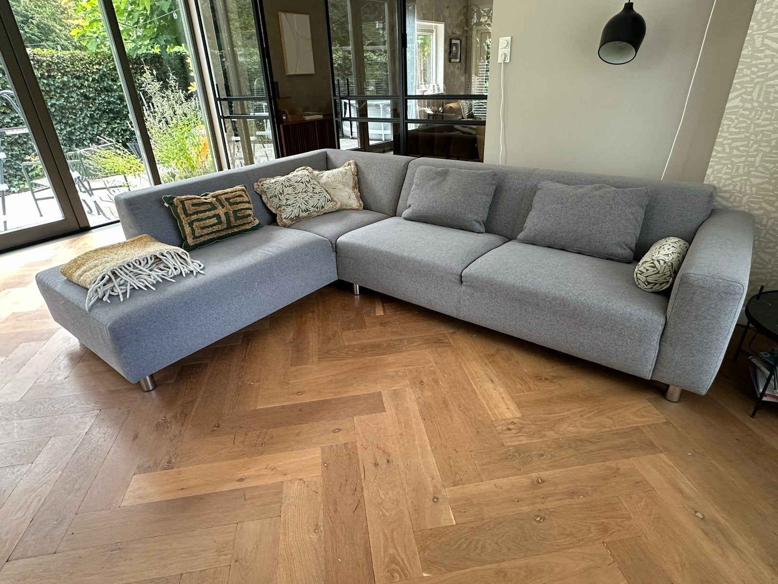 Grijze hoekbank VT Wonen (300x228), Huis en Inrichting, Ophalen, 250 tot 300 cm, Hoekbank, 75 tot 100 cm