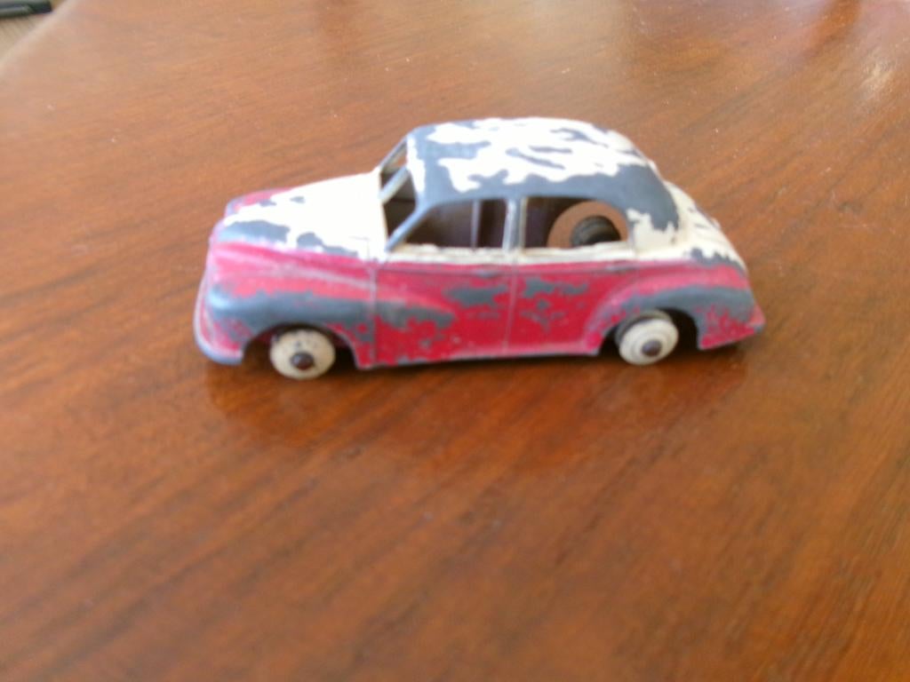 Dinkey Toys auto  Morris Oxford, Ophalen of Verzenden