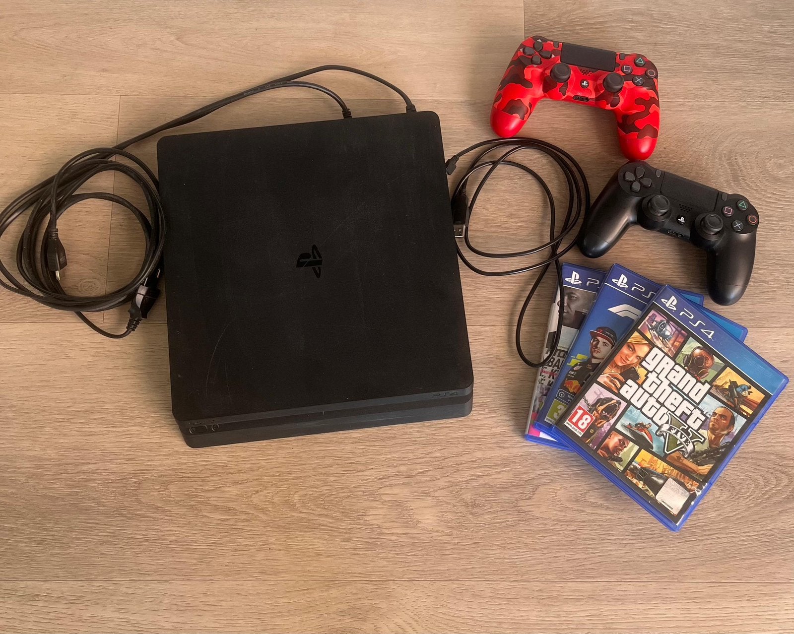Playstation 4, Spelcomputers en Games, Spelcomputers | Sony PlayStation 4, Gebruikt, Original, 500 GB, Met 2 controllers, Ophalen of Verzenden