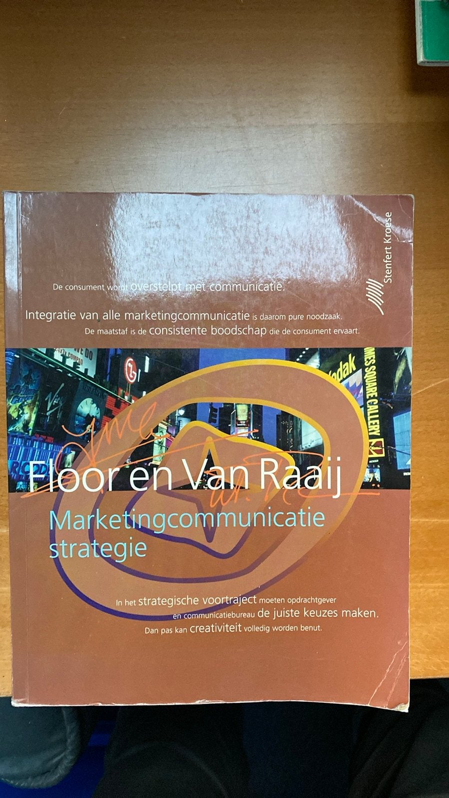 Floor en Van Raaij - Marketingcommunicatiestrategie, Ophalen of Verzenden, Gamma, Zo goed als nieuw, HBO