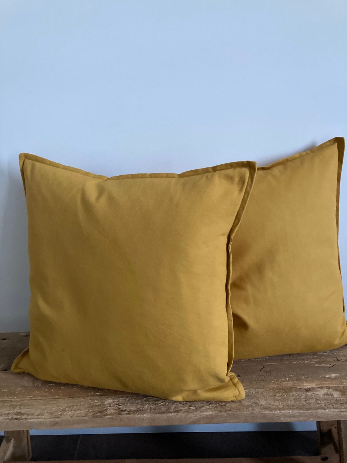 Kussenhoes Okergeel 2 Stuks., Huis en Inrichting, Woonaccessoires | Kussens, Ophalen, Wasbaar, Geel, Zo goed als nieuw