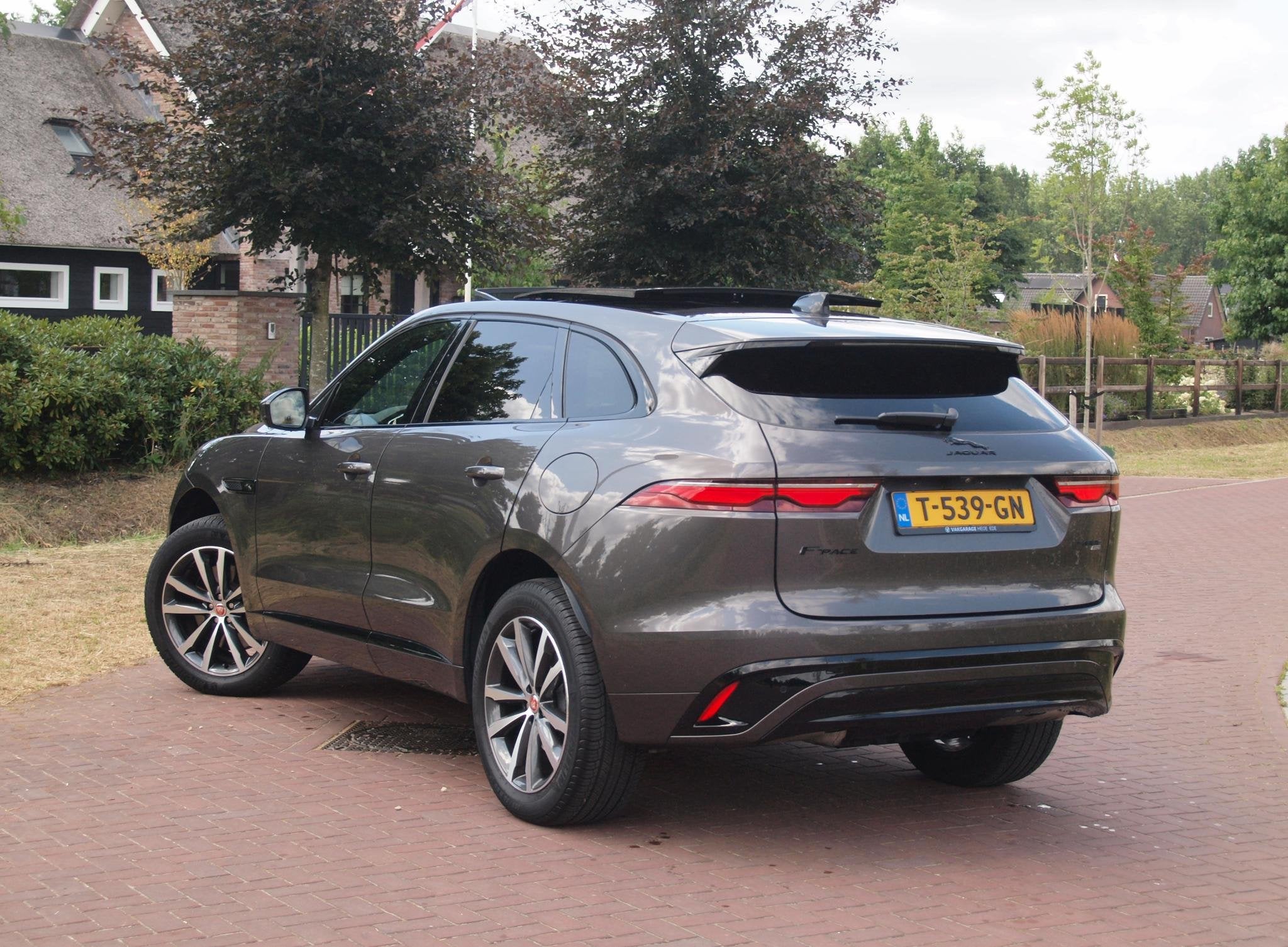 Jaguar F-PACE 2.0 P400e PHEV SE R-Dynamic | Panoramadak | Ca, Auto's, Jaguar, Automaat, Dealer onderhouden, 404 pk, Gebruikt