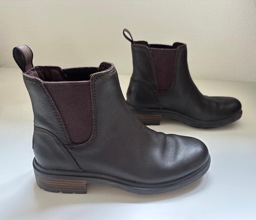 Ugg enkellaarsje leer maat 37, Kleding | Dames, Schoenen, Ophalen of Verzenden, Zo goed als nieuw, Bruin