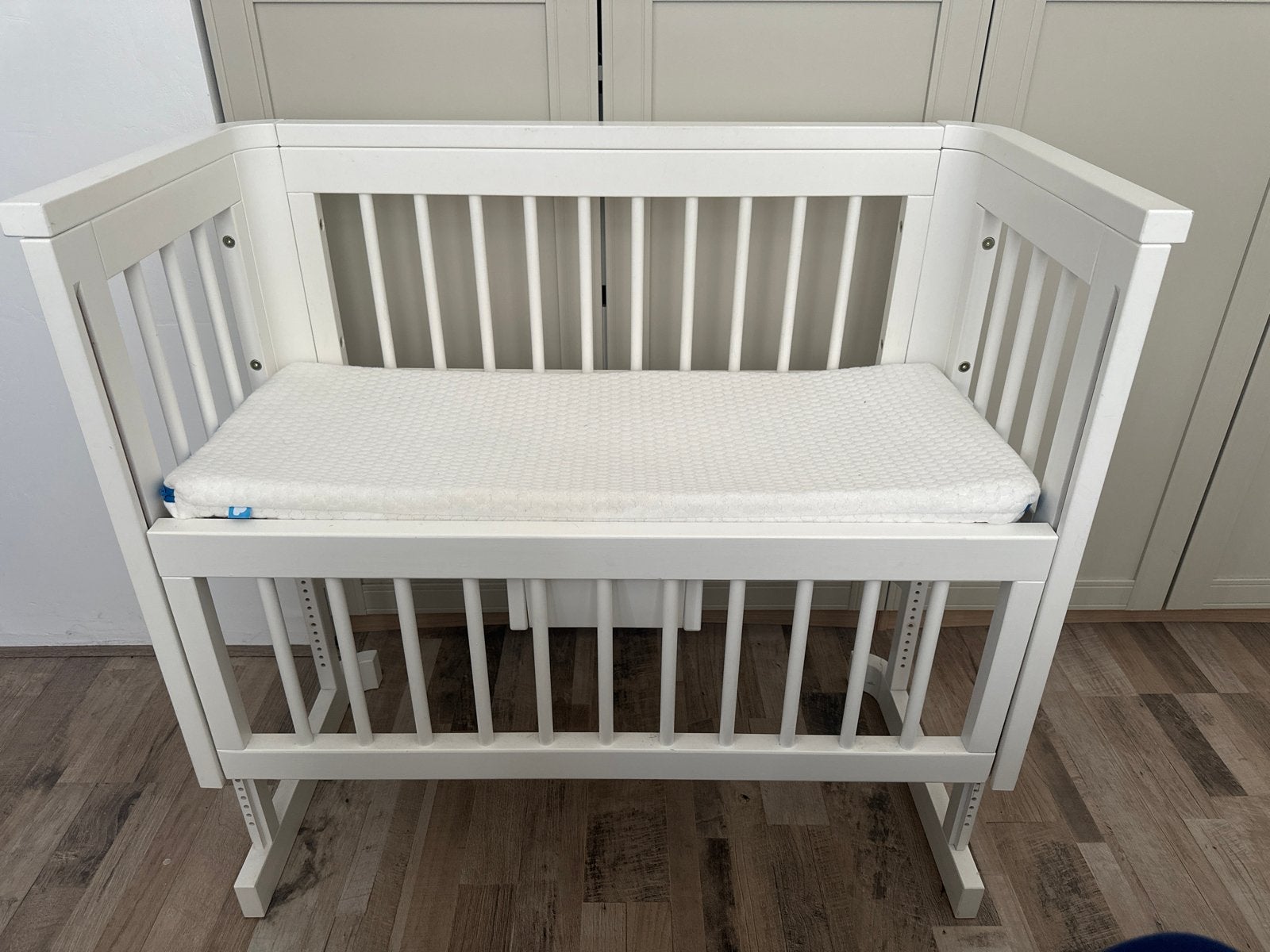 Troll Bedside Crib / Co-sleeper met Aerosleep matras, Kinderen en Baby's, Ophalen, Gebruikt, Wieg