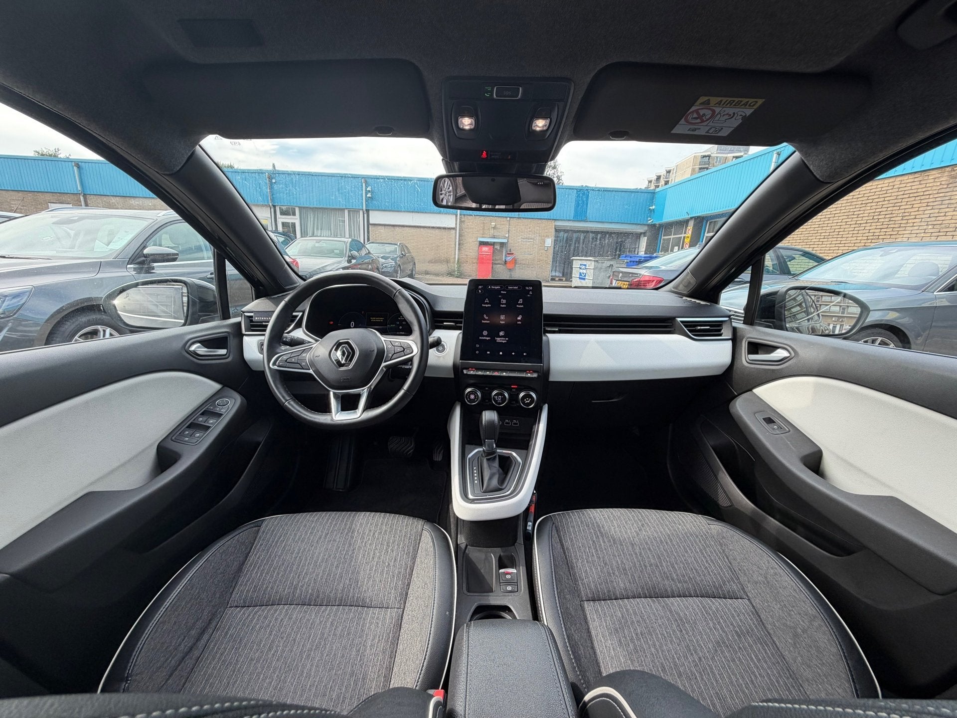 Renault Clio 1.6 E-Tech Hybrid 145 Techno|Camera|Stoelverwar, Auto's, Renault, 94 pk, 28 km/l, Gebruikt, Euro 6