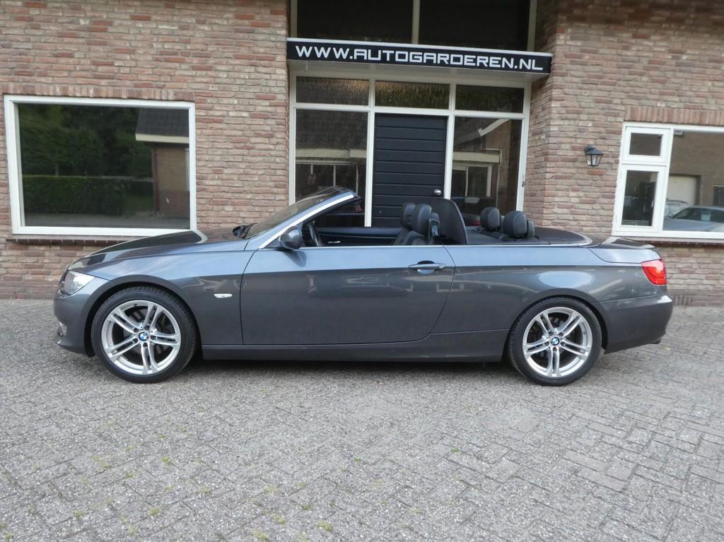BMW 3-serie Cabrio 325i Leder / Navi, Auto's, 13 km/l, Achterwielaandrijving, Gebruikt, Zwart