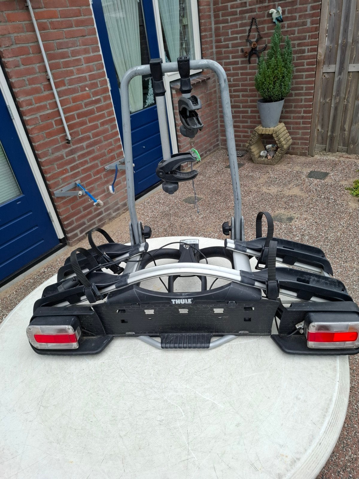Thule EuroWay G2 921 trekhaak fietsendrager (2 fietsen), Ophalen, Gebruikt, Elektrische fiets, 2 fietsen