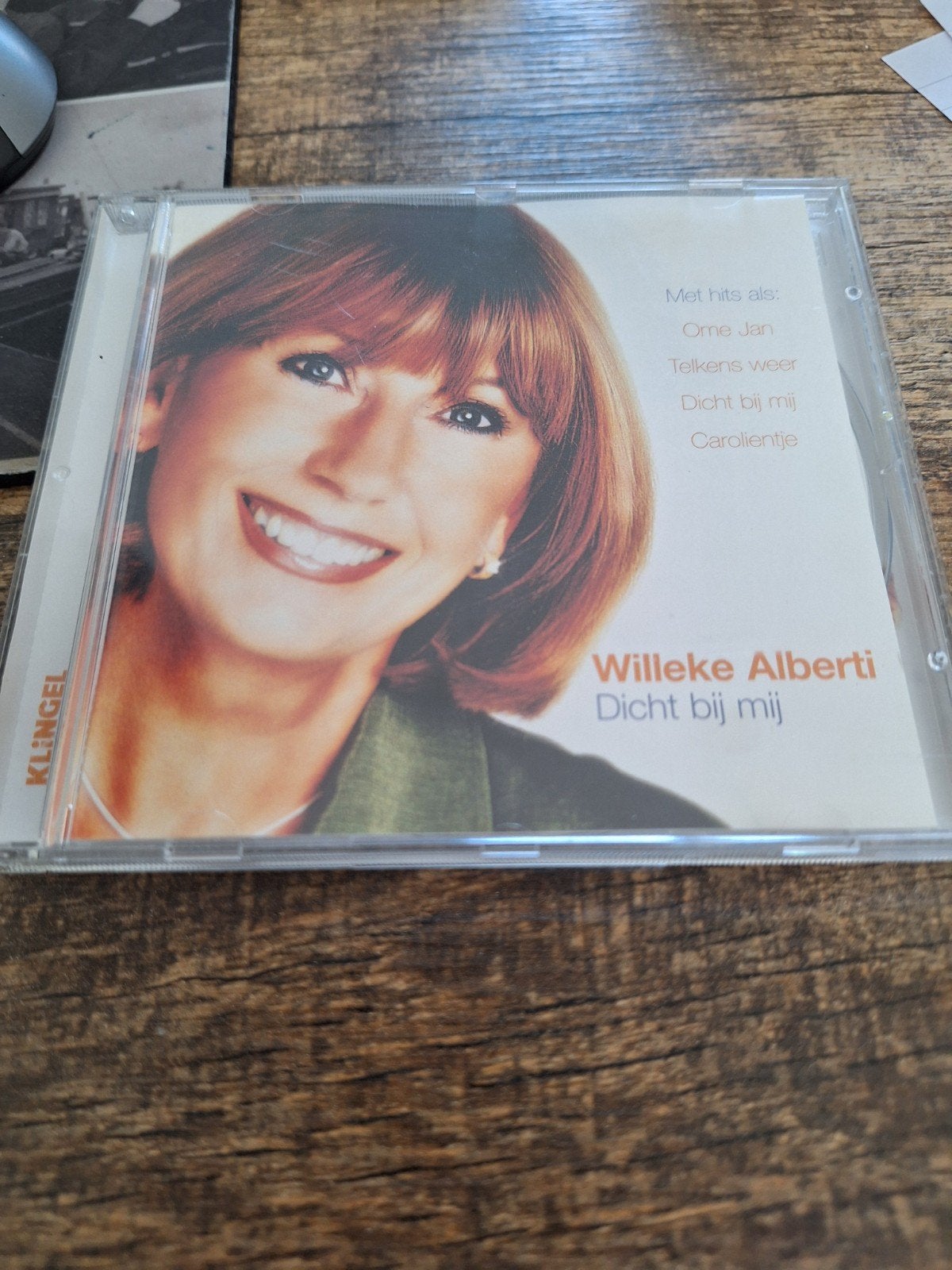 Willeke Alberti.  Dicht bij mij., Ophalen of Verzenden, Zo goed als nieuw, Levenslied of Smartlap