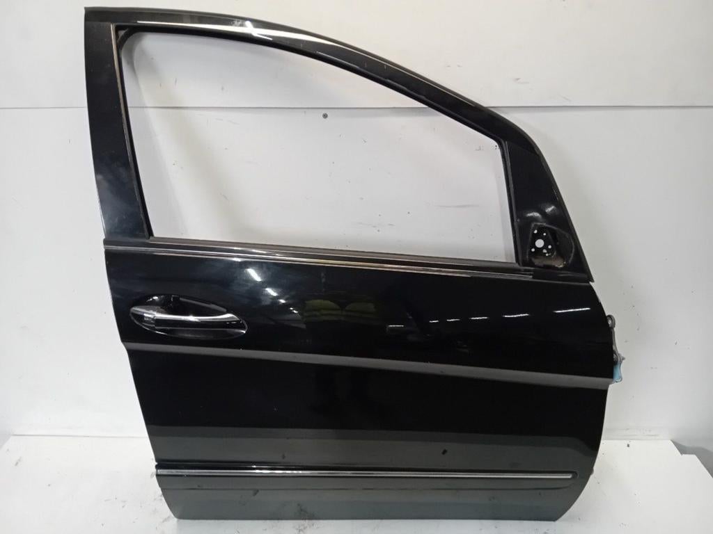 Portier rechts voor Mercedes-Benz B-Klasse, Onderdelen@venauto.nl, Van der Ven Autorecycling B.V., Gebruikt, Ettenseweg 76, 4706 PB Roosendaal, The Netherlands