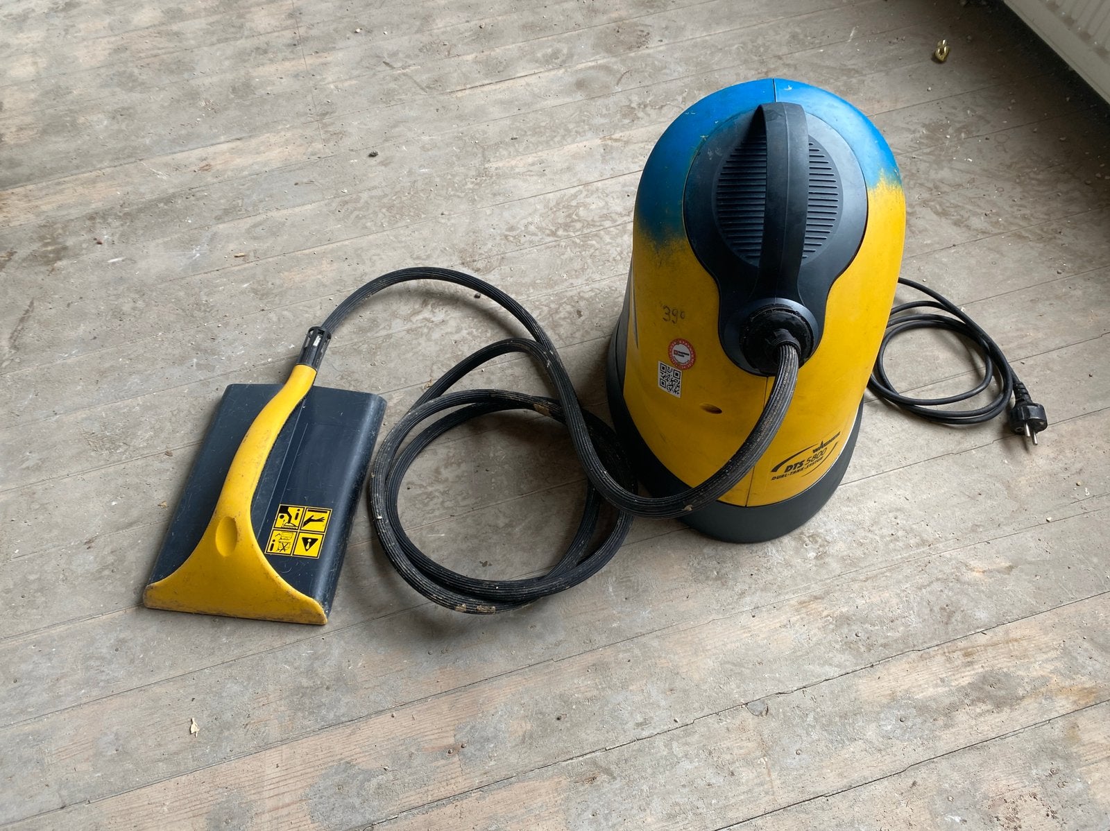 Te huur: professionele behangafstomer incl. Behangperforator, Ophalen, Zo goed als nieuw