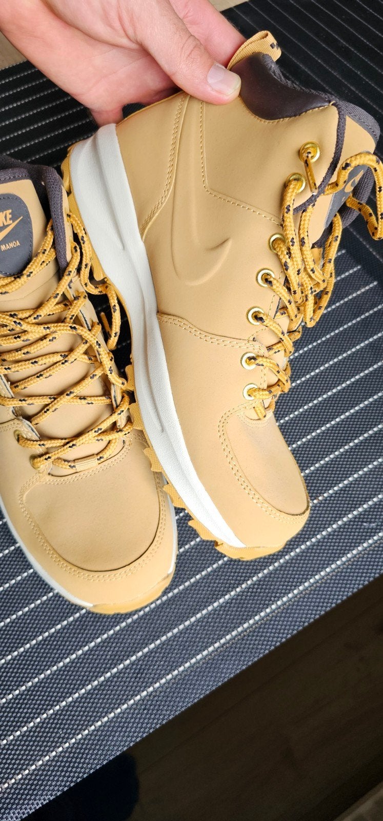 Nike Manoa Boots - Maat 41 - Zo goed als nieuw, Kleding | Heren, Bruin, Boots, Nike, Ophalen of Verzenden