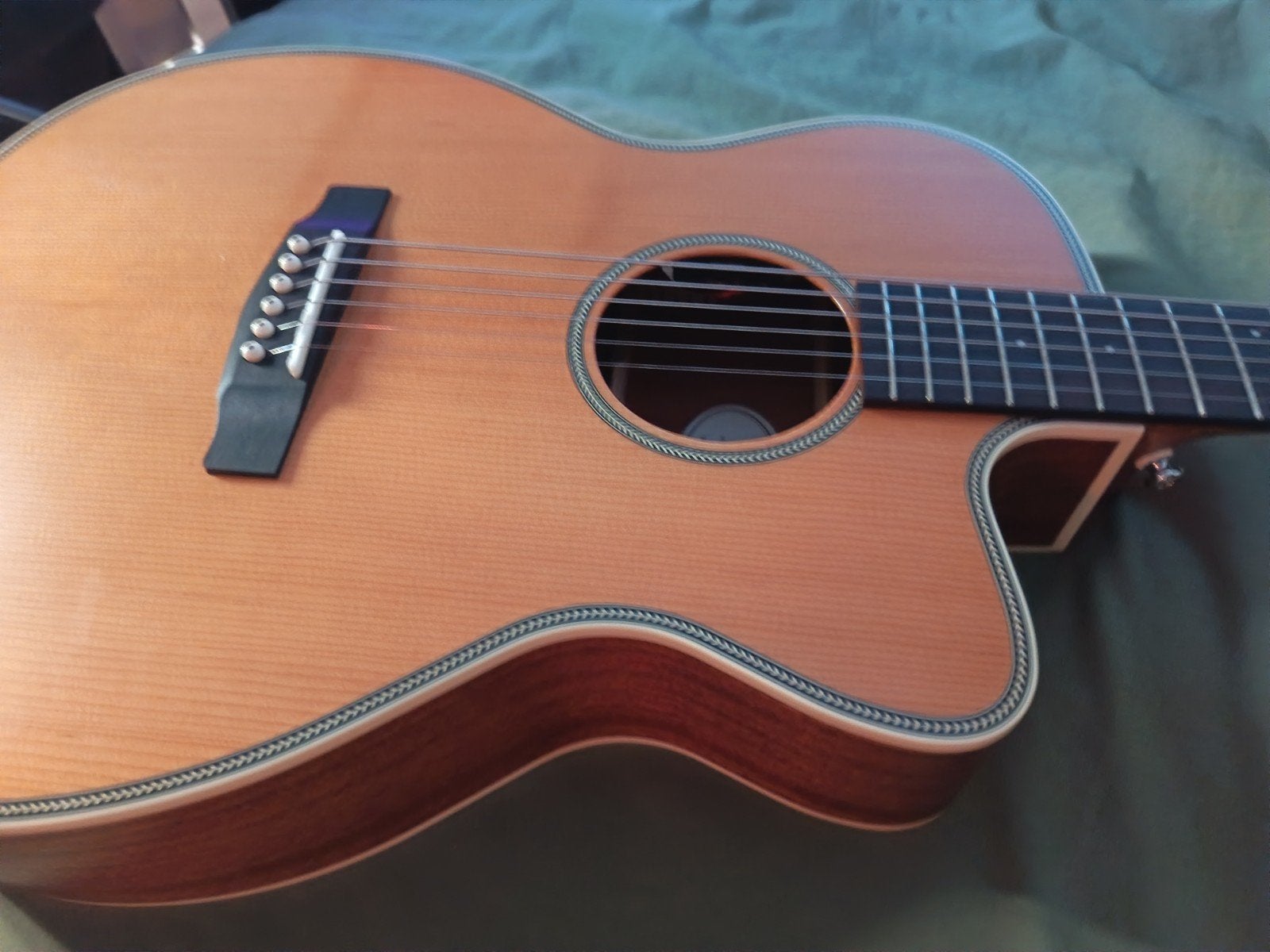 Foto 5 van Cort Essence OC-4 (Brand New)