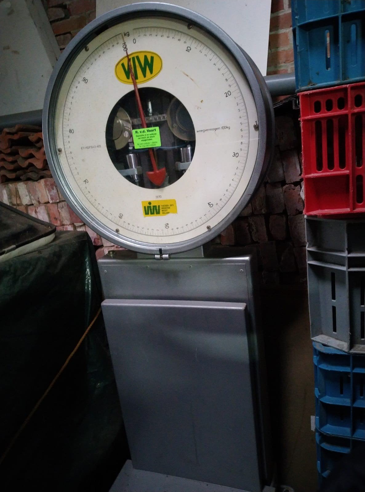 Robuuste weegschaal weegvermogen 100 kg., Ophalen
