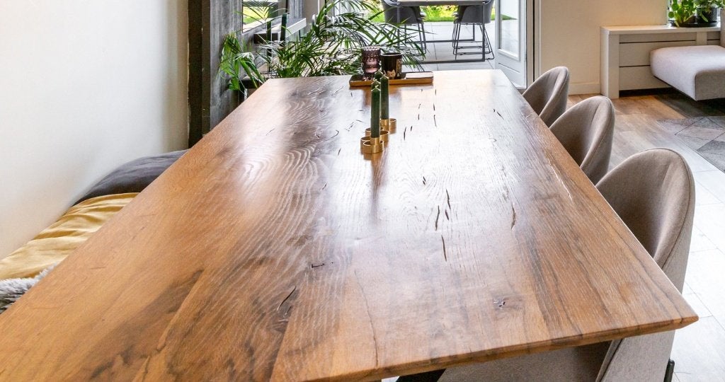 Bodilson hardhouten eettafel met bankje en stoelen, Huis en Inrichting, Gebruikt, 200 cm of meer, Industrieel, Modern, 50 tot 100 cm