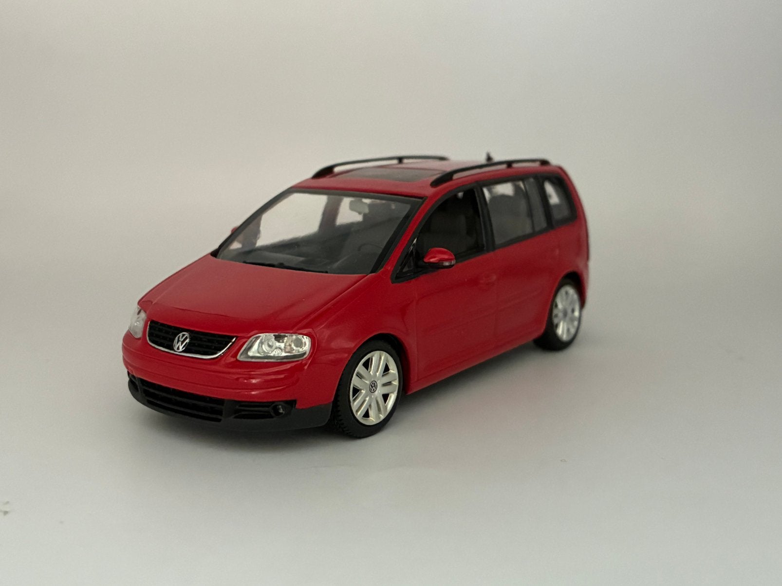 Volkswagen Touran MK1 (Type 1T) 2003 - MiniChamps, Ophalen of Verzenden, Zo goed als nieuw, Auto, MiniChamps