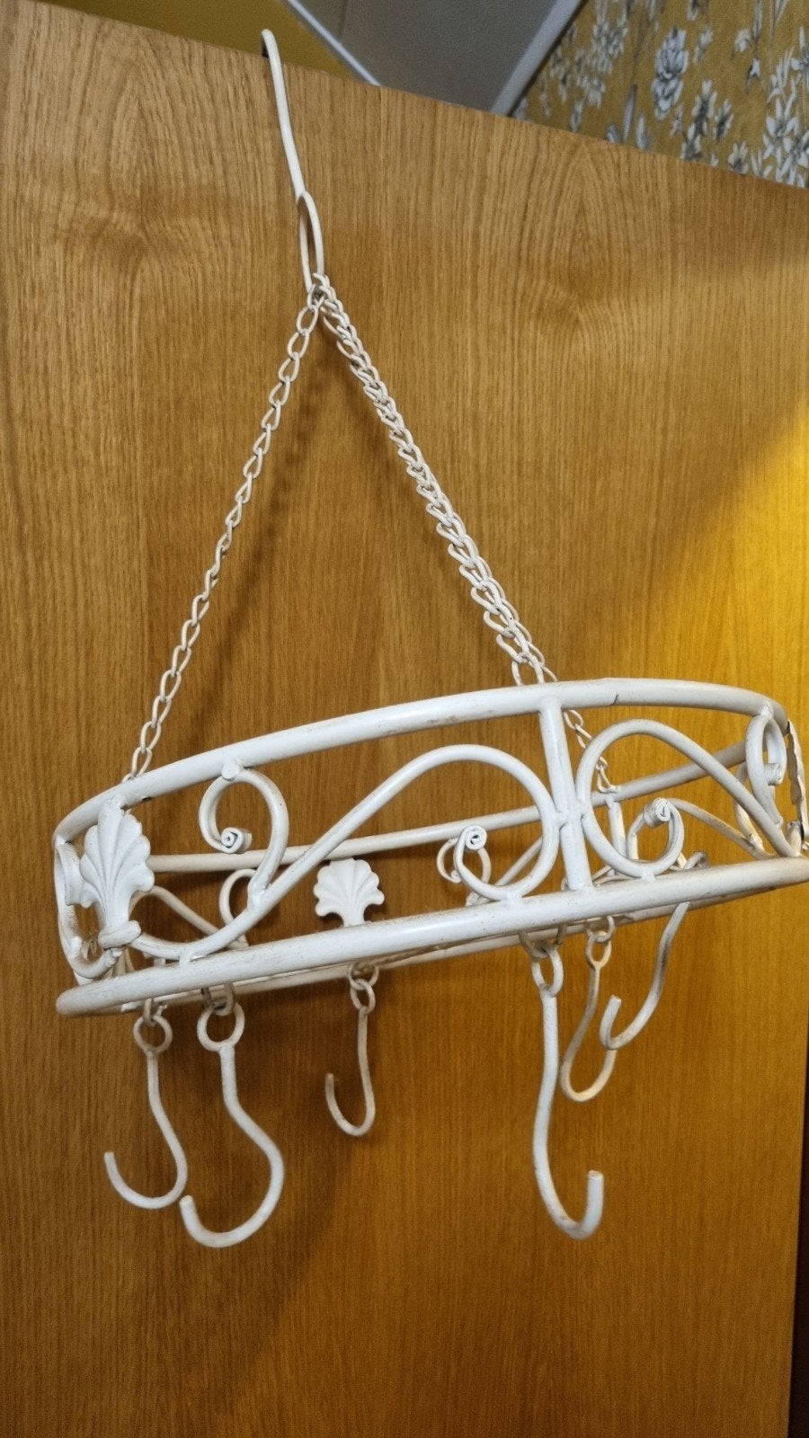 Wit metalen hangrek met haken, Huis en Inrichting, Vintage, Gebruikt, Ophalen of Verzenden, Metaal