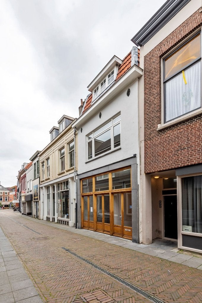 woonhuis/ winkelpand / appartementen Tiel centrum, 10 kamers, Gelderland, Tot 200 m²