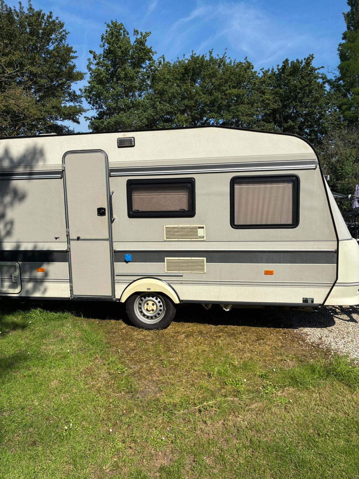 Hobby  classic 420, Caravans en Kamperen, Kachel, Hobby, Dwarsbed, Treinzit