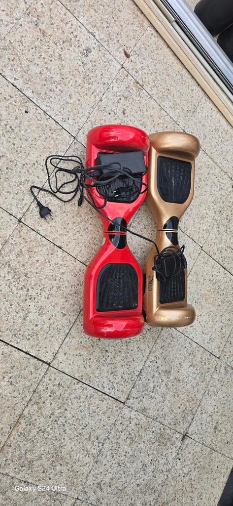 Twee hoverboards, rood en goudkleurig, Ophalen of Verzenden