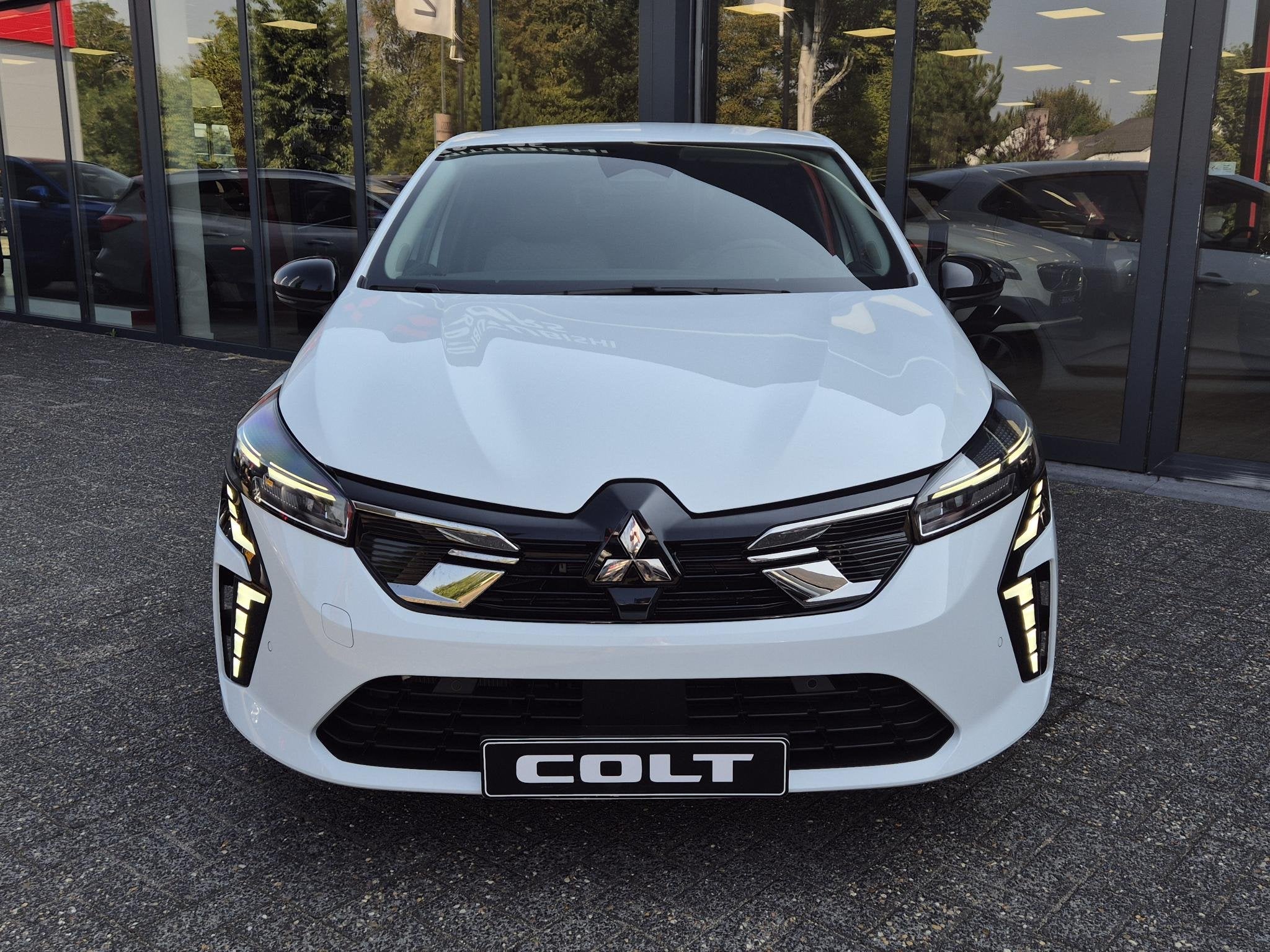 Mitsubishi Colt 1.6 HEV Intense | Uit voorraad leverbaar | A, 94 pk, Stof, 4 cilinders, Met garantie (alle)