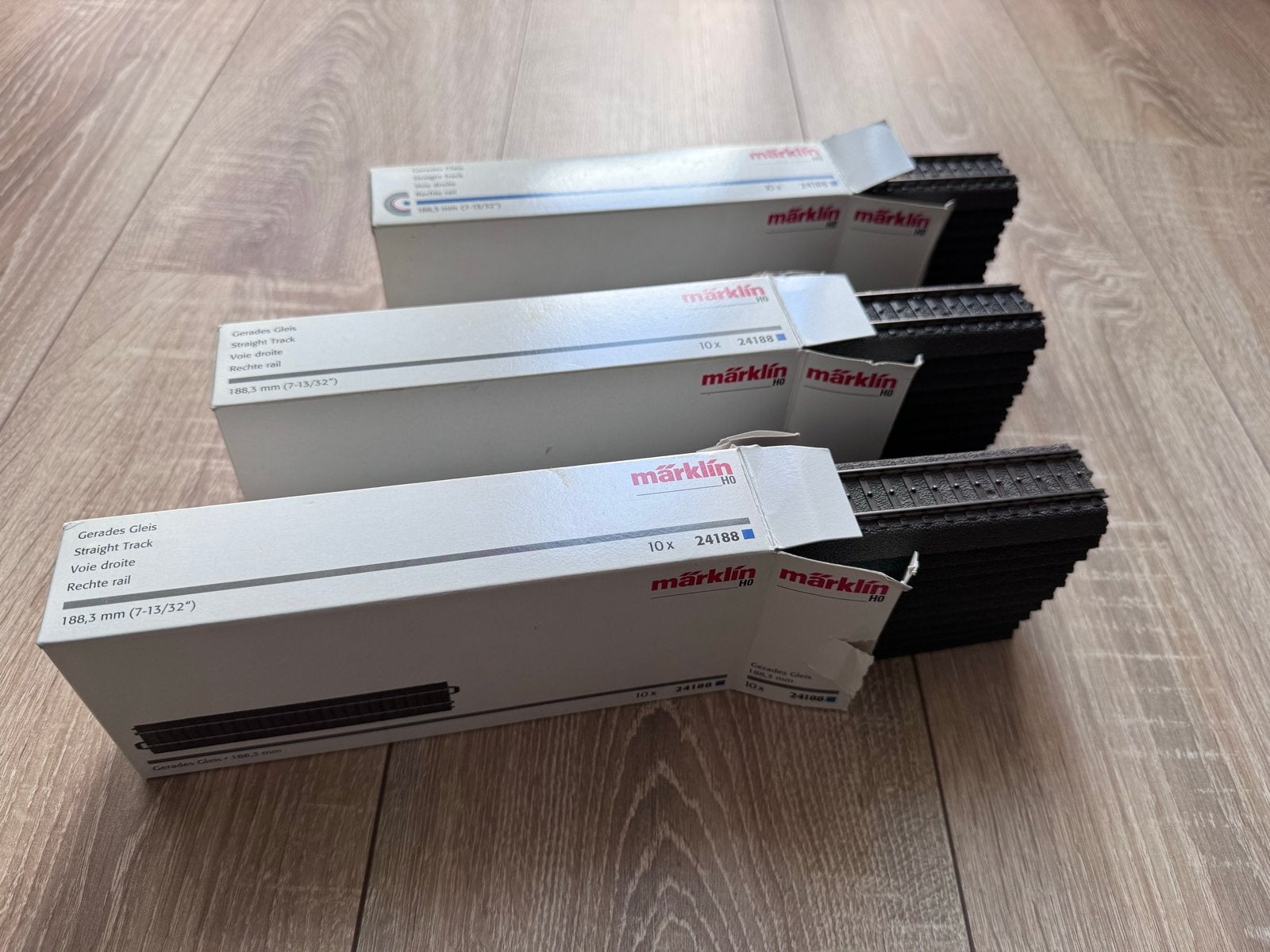 Märklin C-rail rechte rails 24188 (30 stuks), Hobby en Vrije tijd, Wisselstroom, Rails, Ophalen of Verzenden, Zo goed als nieuw