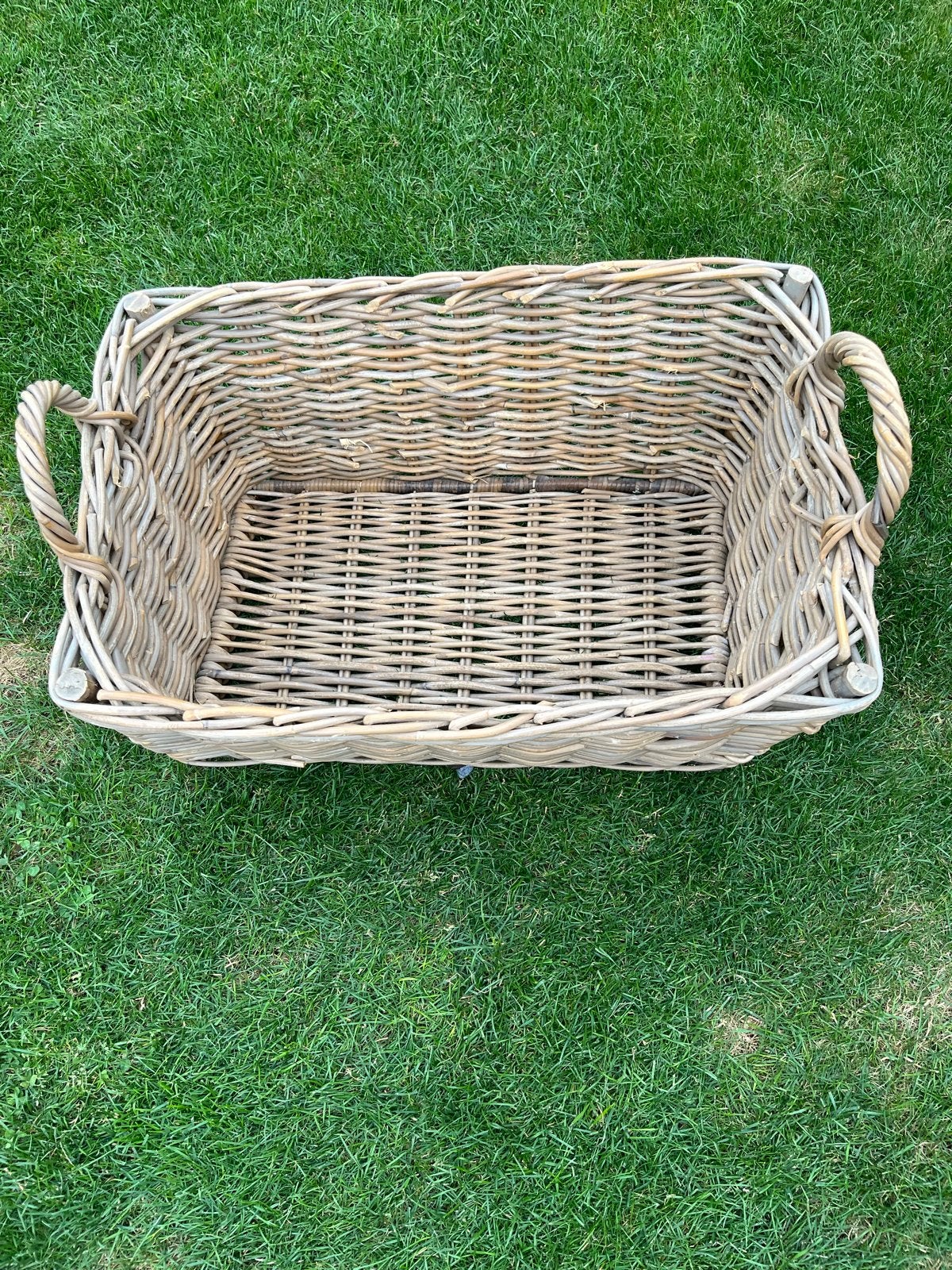 Grote rotan mand 62x44x30 cm, Gebruikt, Gevlochten, Mand, Ophalen of Verzenden