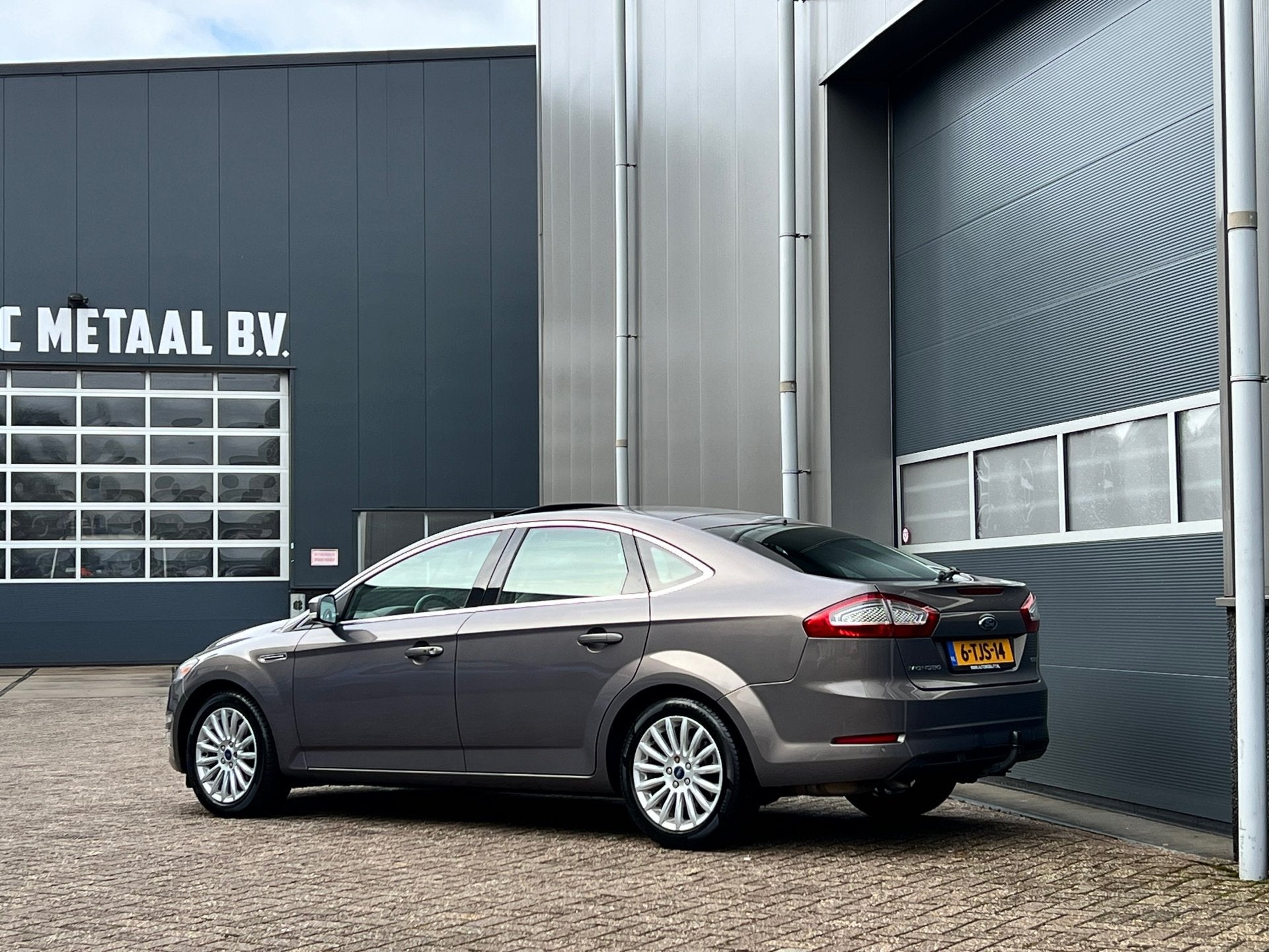 Ford Mondeo 1.6 EcoBoost Platinum bj.2014 Navi|Opendak|Trekh, Voorwielaandrijving, Gebruikt, 4 cilinders, Origineel Nederlands