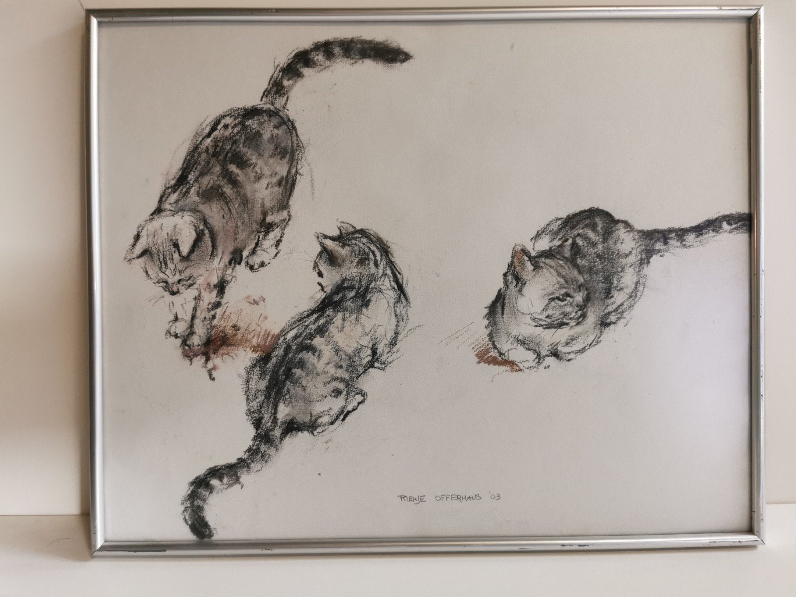 Twee Katten Tekeningen Riekje Offerhaus '03, Antiek en Kunst, Ophalen, Tekening, Houtskooltekening, Ingelijst
