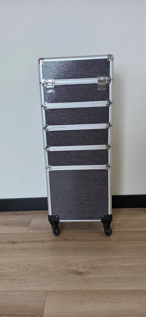 Make up trolley, Ophalen, Hard kunststof, Minder dan 50 cm
