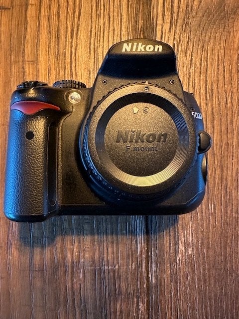 NIKON D5000 BODY (DUS ZONDER LENS), Ingebouwde flitser, Gebruikt, Spiegelreflex, Ophalen of Verzenden