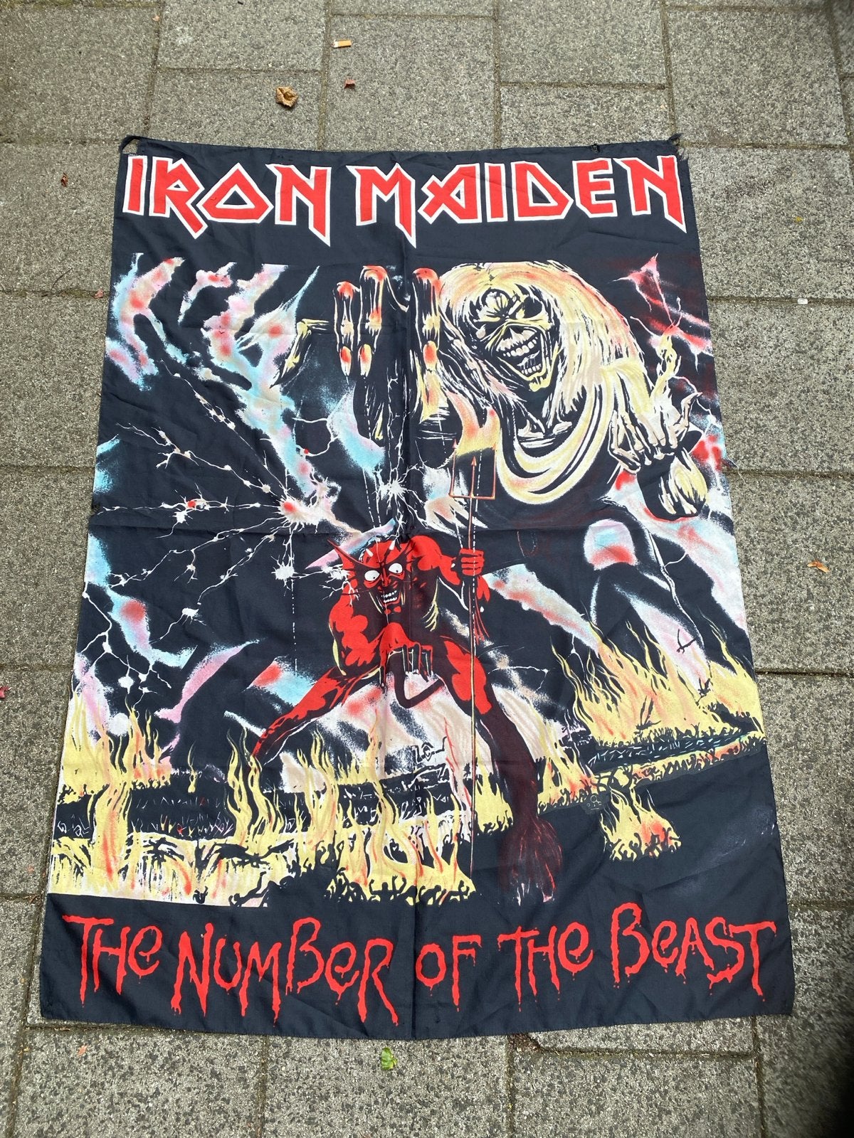 Iron Maiden The Number of the Beast wandkleed 120x90 cm, Ophalen, Gebruikt