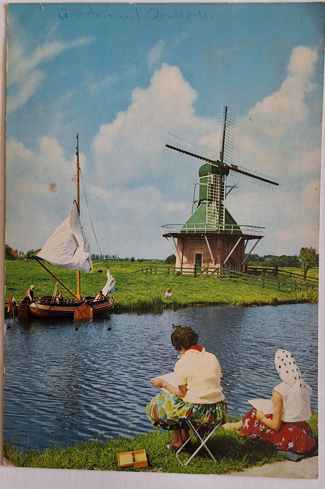 Oude ansichtkaart: Molen en zeilboot in Friesland, Ophalen of Verzenden, 1960 tot 1980, Gelopen, Friesland