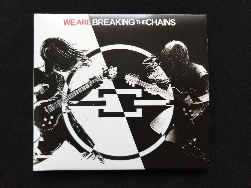 Breaking The Chains (16x gesigneerd - collector's item), Cd's en Dvd's, Ophalen of Verzenden, Zo goed als nieuw