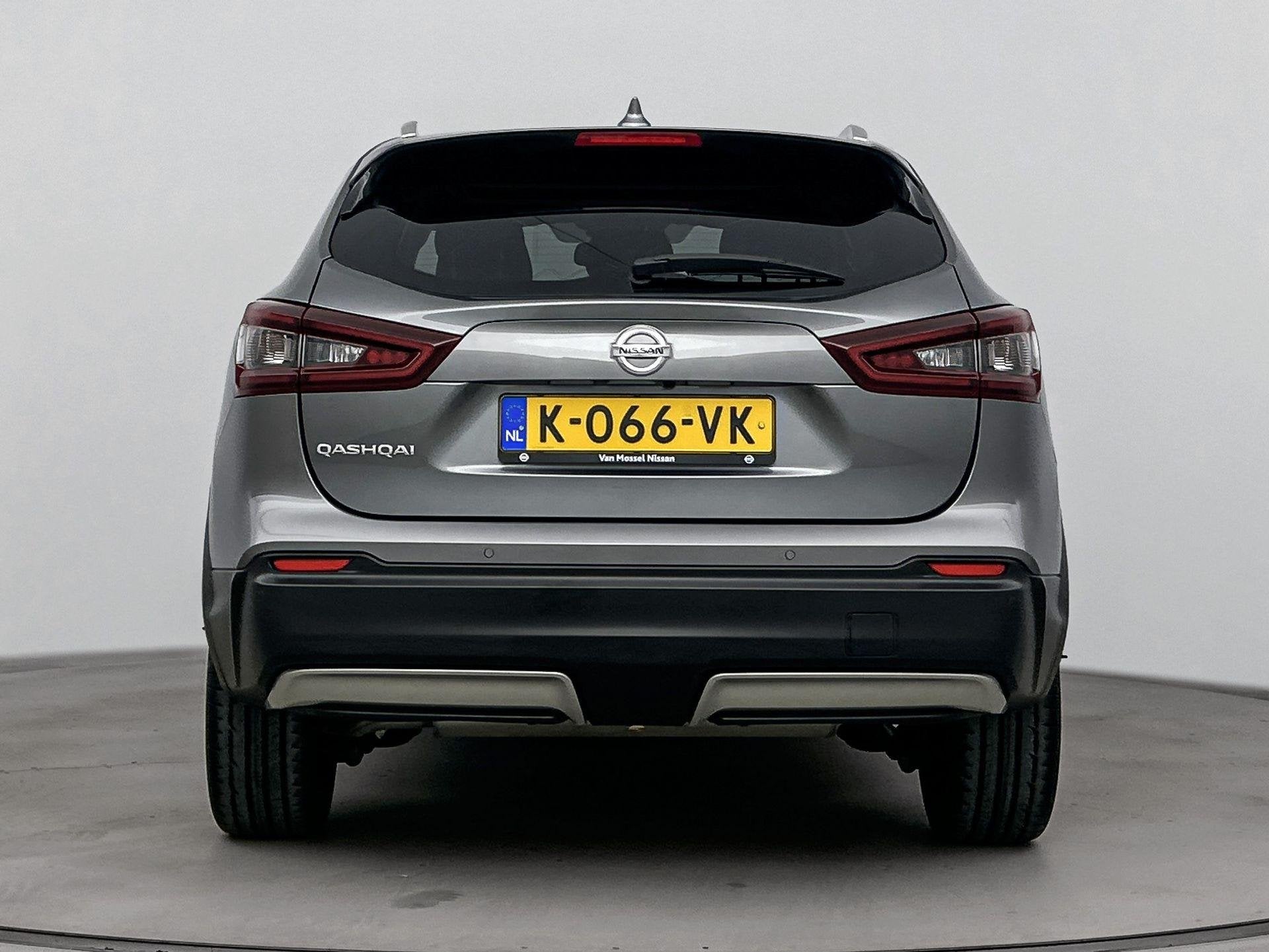 Nissan Qashqai 1.3 DIG-T Premium Edition 140PK | Navigatie |, Auto's, Dealer onderhouden, Gebruikt, 4 cilinders, Bedrijf