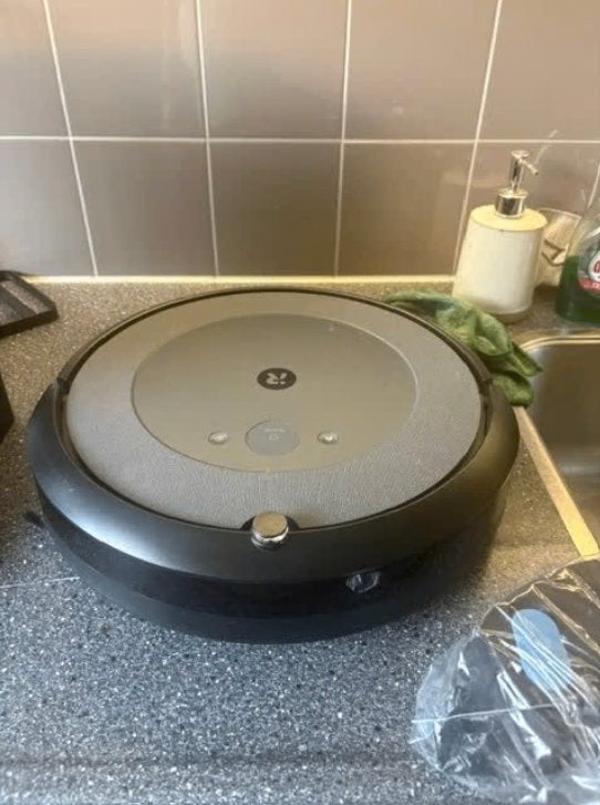 Roomba Combo i5+ met automatisch leegstation + dweil functie, Gebruikt, IRobot, Automatisch legen, Ophalen of Verzenden