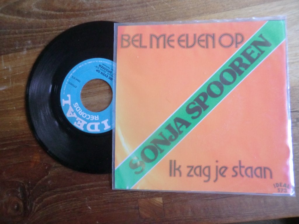 sonja spooren    bel me even op/ik zag je staan, Ophalen of Verzenden, Gebruikt, 7 inch, Levenslied of Smartlap