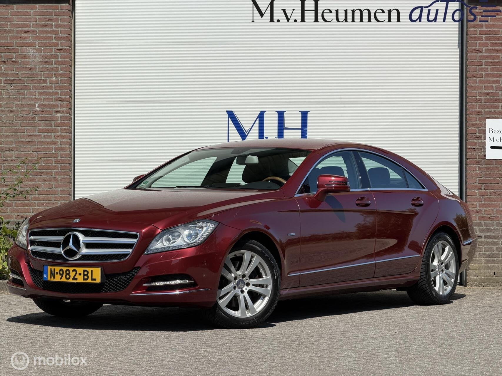 Mercedes CLS-klasse 350 Youngtimer Perfect onderhouden Camer, Auto's, Mercedes-Benz, Automaat, Euro 5, Gebruikt, Zwart